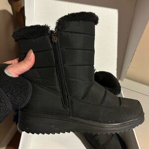 Women's Black Winter Boots